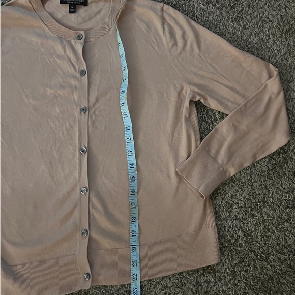 Banana Republic Medium Dusty Rose/Blush/Champange Button front cardigan EUC - Picture 4 of 6